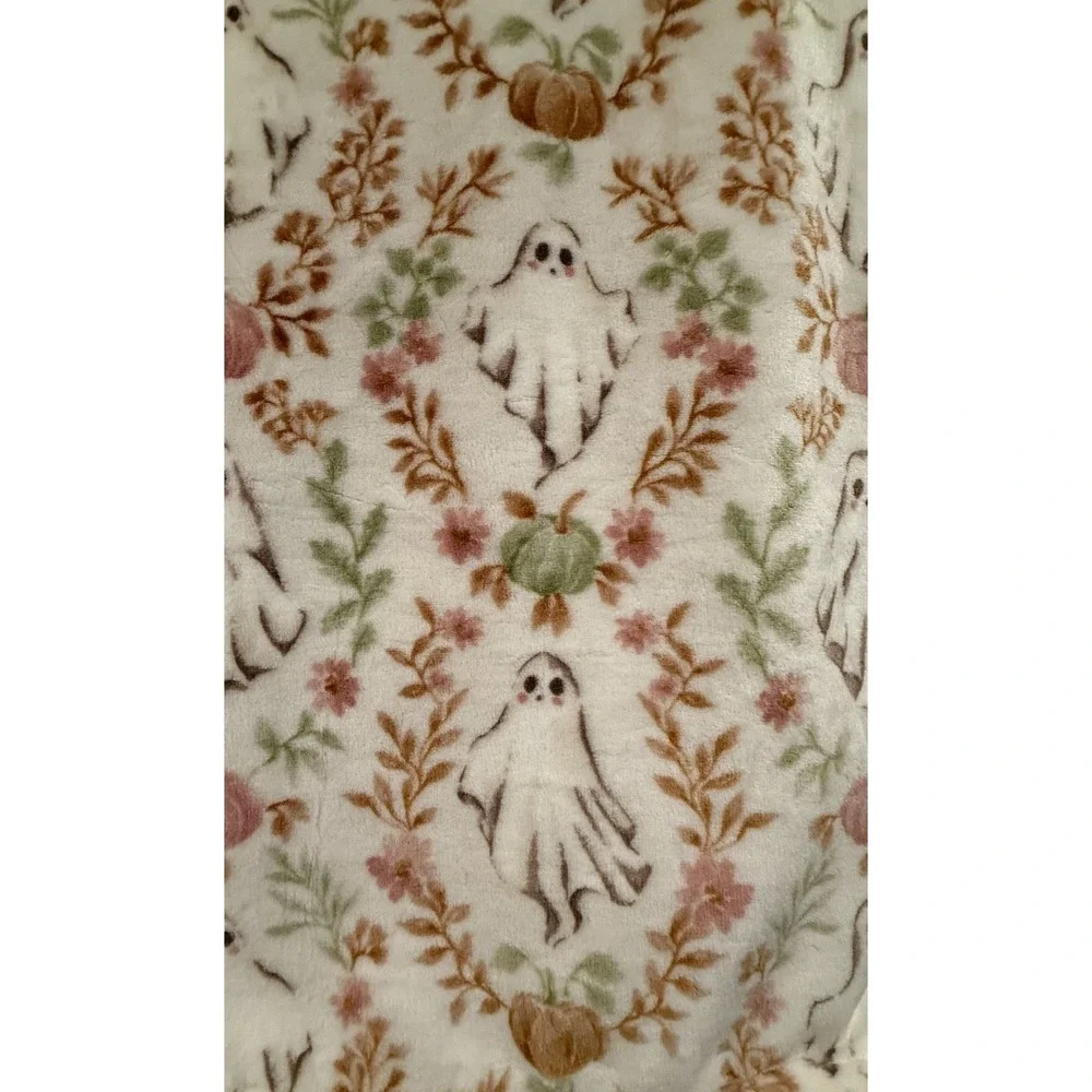 The Farmhouse Rachel Ashwell Ghost Fall Leaves Pumpkins Blanket 60x70 Hanger New